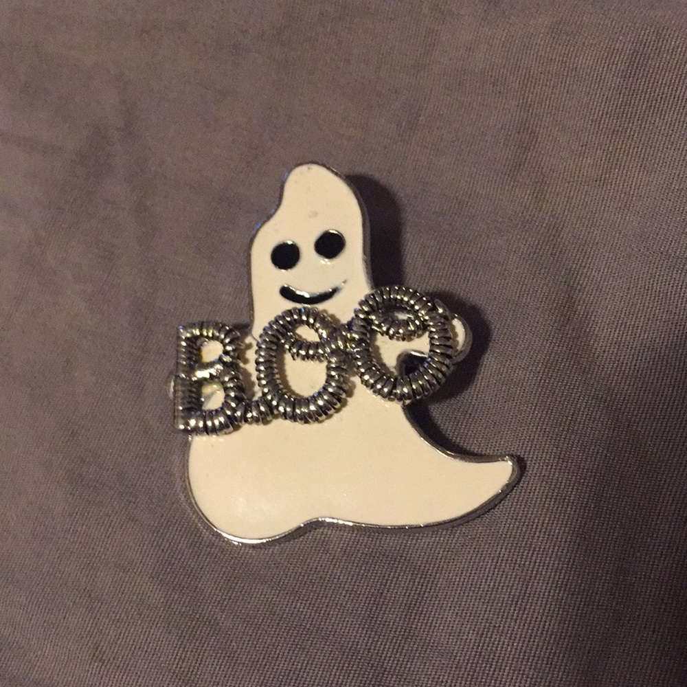Enamel ghost pin Halloween